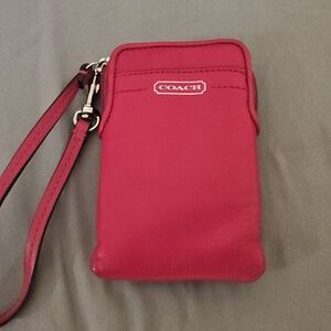 Vintage Coach Magenta/Silver Leather Wristlet